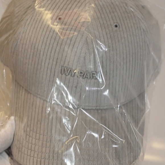 🔹️ Adidas🔹️ x Ivy Park Corduroy Hat N Baseball Cap NWT One Size ✨️ - Picture 11 of 11